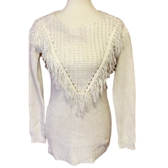 3 for 20 $ bundle Fringed boho xhilaration sweater - Picture 1 of 9